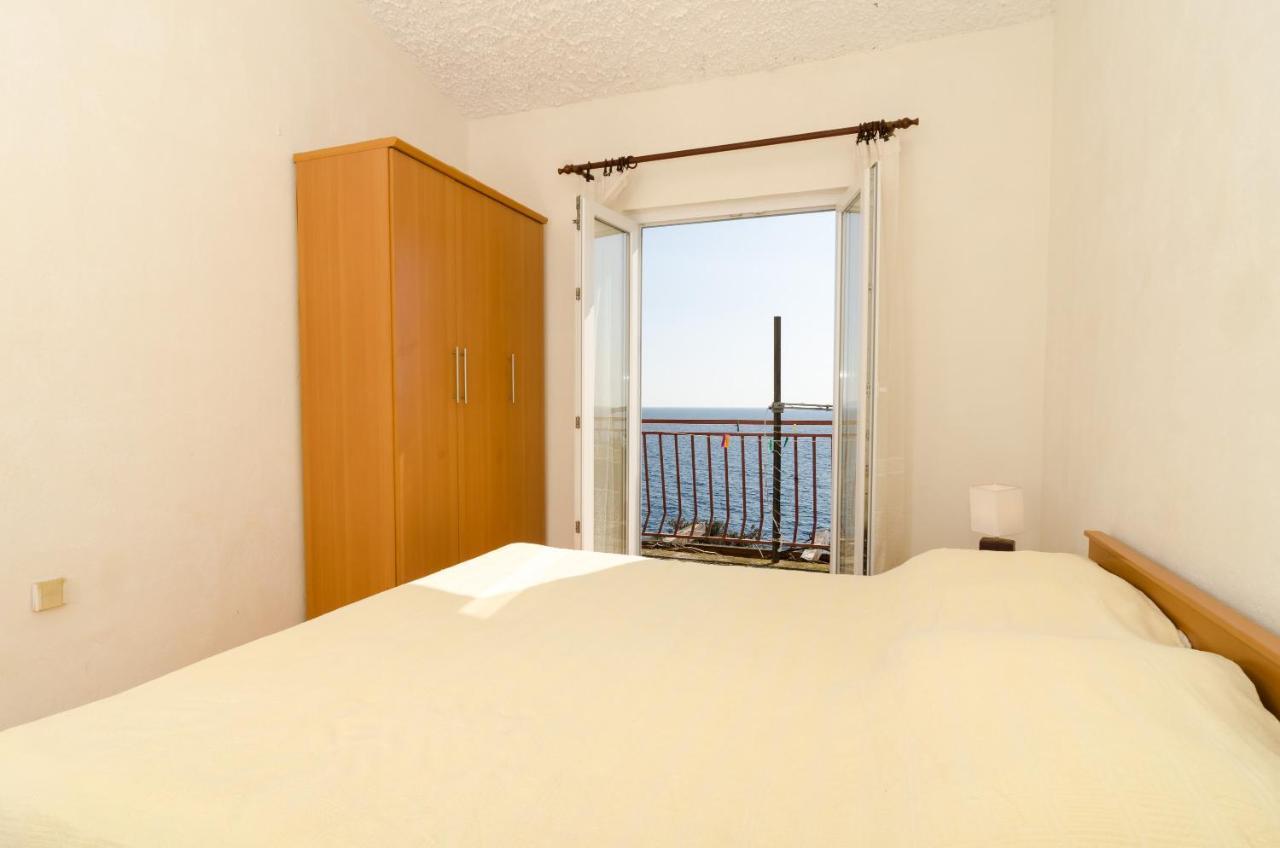 Holiday Home Jasminka Potomje Екстер'єр фото