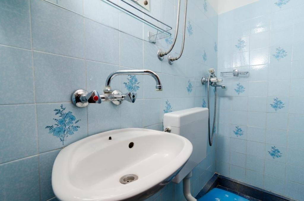 Holiday Home Jasminka Potomje Екстер'єр фото
